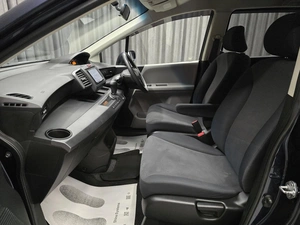 Минивэн Honda Freed 2010 года, 880000 рублей, Красноярск