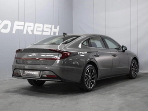 Седан Hyundai Sonata 2023 года, 3700000 рублей, Омск