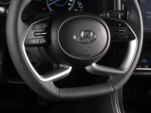 Внедорожник Hyundai Creta 2021 года, 2454000 рублей, Красный Пахарь