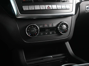 Внедорожник Mercedes-benz M-класс 2012 года, 2300000 рублей, Аксай