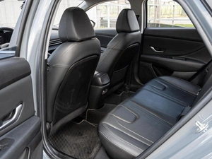 Седан Hyundai Elantra 2021 года, 1925000 рублей, Краснодар