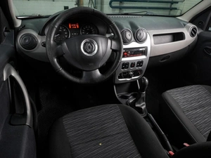 Хетчбэк Renault Sandero 2011 года, 549000 рублей, Воронеж