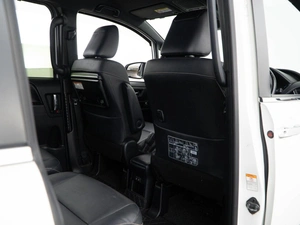 Минивэн Toyota Esquire 2018 года, 2457077 рублей, Москва