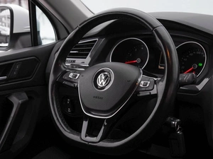 Внедорожник Volkswagen Tiguan 2019 года, 2420000 рублей, Волгоград