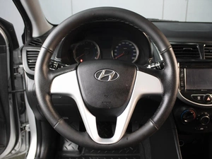 Седан Hyundai Solaris 2015 года, 695000 рублей, Омск