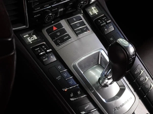 Лифтбек Porsche Panamera GTS 2012 года, 2100000 рублей, Воронеж