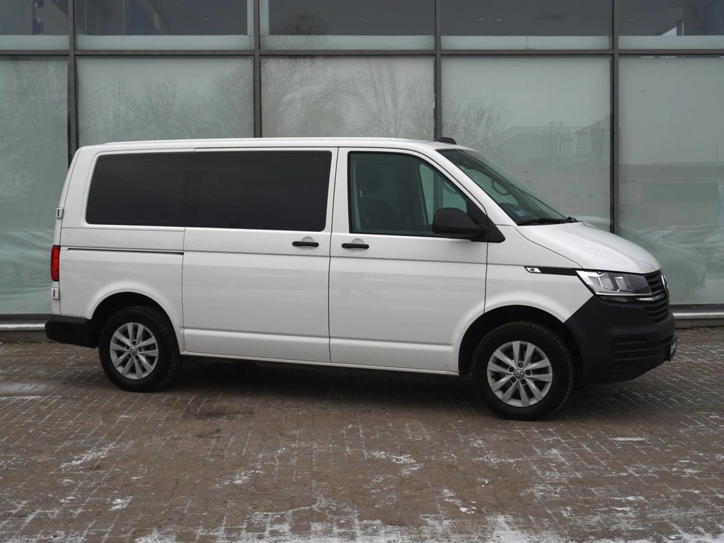 Минивэн Volkswagen Caravelle 2019 года, 3900000 рублей, Тверь