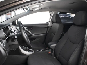 Седан Hyundai Elantra 2014 года, 860000 рублей, Омск