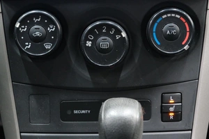 Седан Toyota Corolla 2009 года, 1079000 рублей, Омск