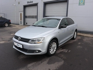 Седан Volkswagen Jetta 2013 года, 1090000 рублей, Железногорск