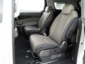 Минивэн Kia Carnival 2025 года, 6098999 рублей, Москва