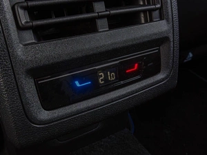 Хетчбэк Volkswagen Golf R 2023 года, 6200000 рублей, Краснодар