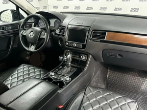Внедорожник Volkswagen Touareg 2016 года, 3149000 рублей, Красноярск