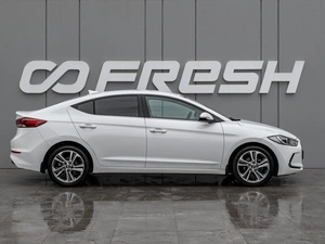 Седан Hyundai Elantra 2017 года, 1625000 рублей, Краснодар