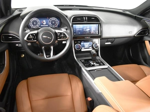 Седан Jaguar XE 2025 года, 4699900 рублей, Казань