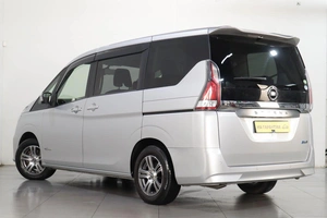 Минивэн Nissan Serena 2018 года, 1929000 рублей, Челябинск