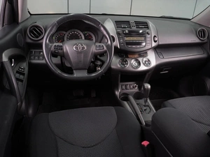 Внедорожник Toyota RAV4 2010 года, 1399000 рублей, Воронеж
