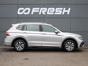 Внедорожник Volkswagen Tiguan L 2021 года, 3800000 рублей, Краснодар
