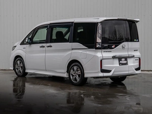 Минивэн Honda Stepwgn Spada 2018 года, 2570000 рублей, Краснодар