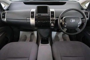 Лифтбек Toyota Prius 2008 года, 729000 рублей, Омск