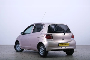 Хетчбэк Toyota Vitz 2000 года, 349000 рублей, Омск