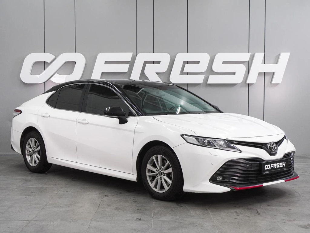 Седан Toyota Camry 2019 года, 2950000 рублей, Воронеж