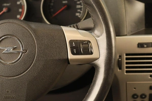 Хетчбэк Opel Astra 2007 года, 439000 рублей, Челябинск