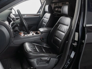 Внедорожник Volkswagen Touareg 2010 года, 1549000 рублей, Тюмень