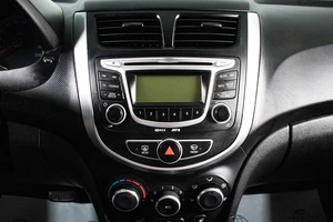 Седан Hyundai Solaris 2012 года, 799000 рублей, Сургут