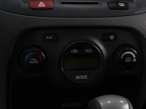 Хетчбэк Kia Rio 2009 года, 600000 рублей, Омск