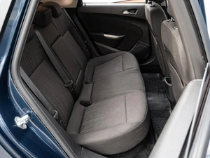 Хетчбэк Opel Astra 2011 года, 695000 рублей, Краснодар