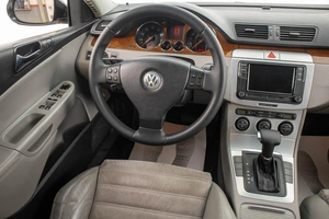 Седан Volkswagen Passat 2007 года, 739000 рублей, Барнаул