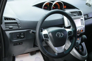 Минивэн Toyota Verso 2012 года, 1248000 рублей, Солонцы