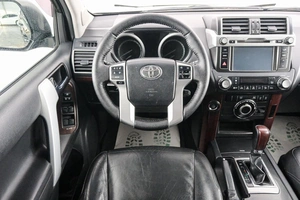 Внедорожник Toyota Land Cruiser Prado 2015 года, 4199000 рублей, Красноярск