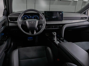 Седан Toyota Camry 2025 года, 4360000 рублей, Тюмень