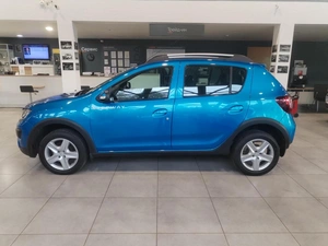 Хэтчбек Renault Sandero 2015 года, 990000 рублей, Орёл