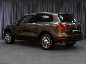 Внедорожник Volkswagen Touareg 2012 года, 2099000 рублей, Тюмень