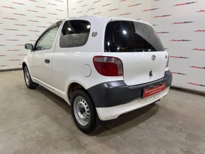 Хетчбэк Toyota Vitz 2000 года, 249000 рублей, Красноярск