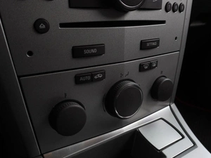 Хетчбэк Opel Astra 2013 года, 699000 рублей, Воронеж