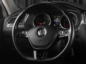Внедорожник Volkswagen Tiguan 2018 года, 2119000 рублей, Тюмень