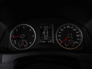 Внедорожник Volkswagen Tiguan 2011 года, 1149000 рублей, Воронеж