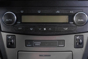 Седан Toyota Avensis 2009 года, 1149000 рублей, Кемерово