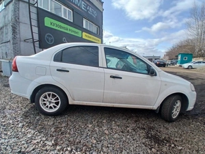 Седан Chevrolet Aveo 2010 года, 420000 рублей, Красноярск