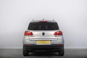 Внедорожник Volkswagen Tiguan 2013 года, 1259000 рублей, Томск