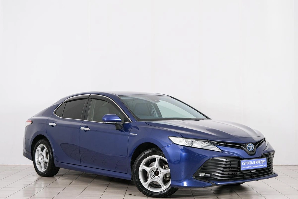 Седан Toyota Camry 2017 года, 2699000 рублей, Красноярск