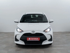 Хетчбэк Toyota Yaris 2020 года, 1120000 рублей, Красноярск