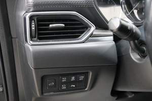 Внедорожник Mazda CX-5 2019 года, 2499000 рублей, Омск