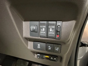 Минивэн Honda Freed 2019 года, 1450000 рублей, Красноярск