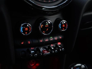 Хетчбэк MINI Cooper 2020 года, 2299077 рублей, Москва