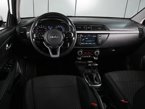 Хетчбэк Kia Rio X-Line 2019 года, 1739000 рублей, Аксай